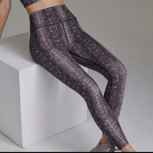 Varley High Rise 25" Leggings - Picture 2 of 7